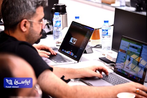 سومین روز از رویداد هنری «روایت پیشرفت» در فولاد مبارکه با موضوع «فرهنگ کار و تولید»
