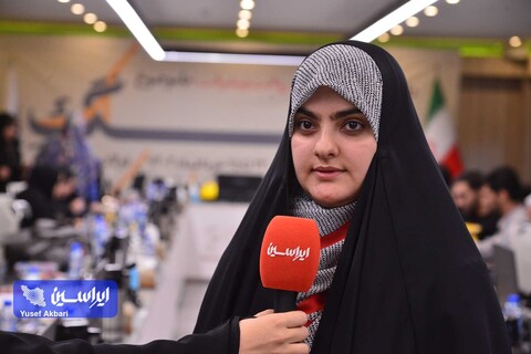 سومین روز از رویداد هنری «روایت پیشرفت» در فولاد مبارکه با موضوع «فرهنگ کار و تولید»