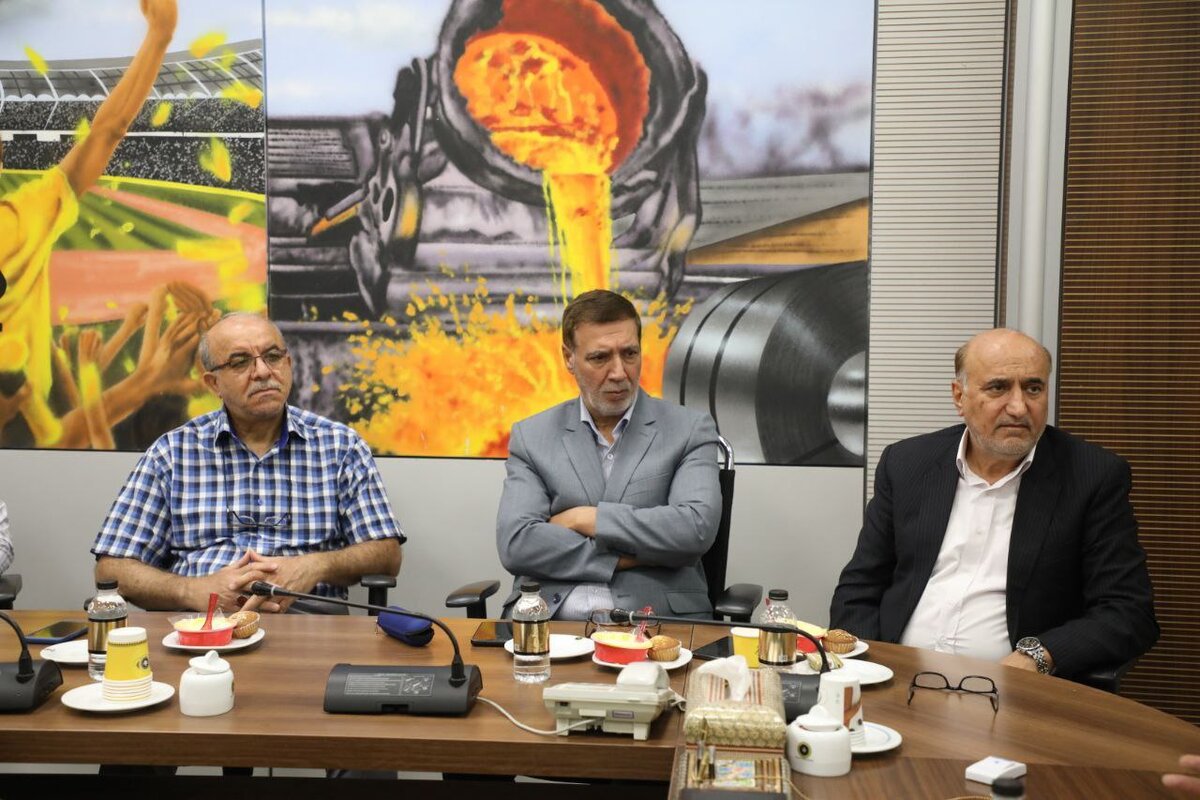 نشست مهدی آذربایجانی با پیشکسوتان سپاهان