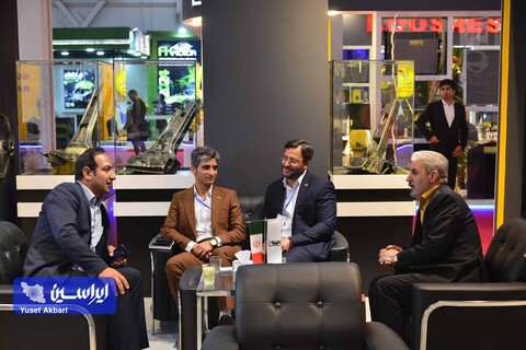 غرفه فولاد مبارکه در اولین روز از نوزدهمین نمایشگاه قطعات، لوازم و مجموعه های خودرو تهران