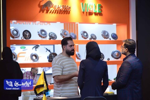 اولین روز از نوزدهمین نمایشگاه قطعات، لوازم و مجموعه های خودرو تهران