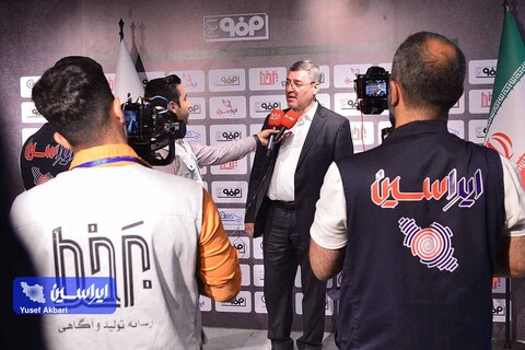 غرفه فولاد مبارکه در دومین روز از نوزدهمین نمایشگاه قطعات، لوازم و مجموعه های خودرو تهران