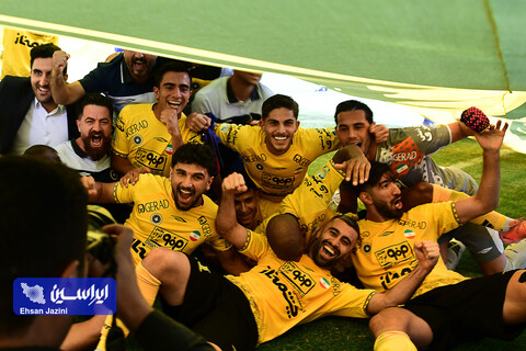 جشن قهرمانی سپاهان در جام حذفی ایران 1403-1402