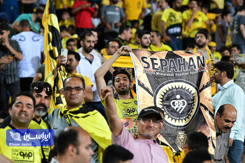 جشن قهرمانی سپاهان در جام حذفی ایران 1403-1402