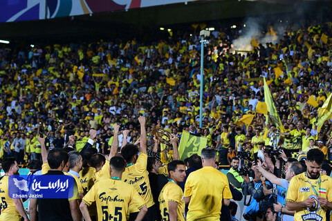 جشن قهرمانی سپاهان در جام حذفی ایران 1403-1402