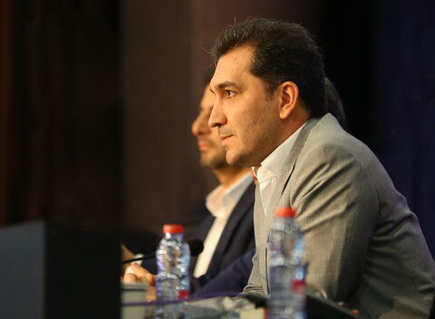 پیگیری عرضه سهام سهامداران آتیه فولاد در بازار سرمایه / ساخت آجر به آجر فولاد مبارکه مرهون تلاش بازنشستگان است ولی بیک