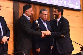 کسب تندیس سیمین هشتمین جایزه ملی مدیریت فناوری و نوآوری ایران