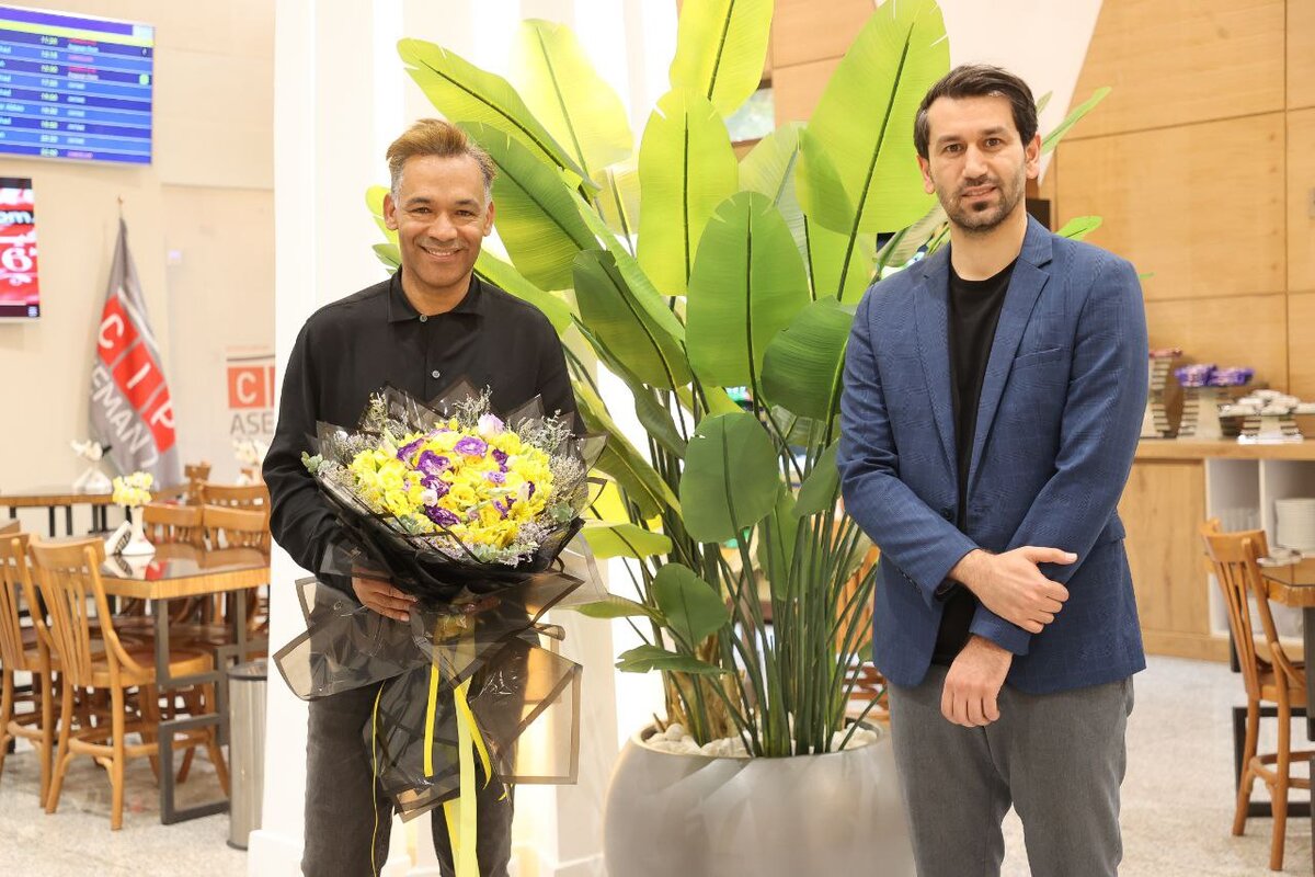 بازگشت مورایس به اصفهان/ سپاهان پایان هفته برمیگردد