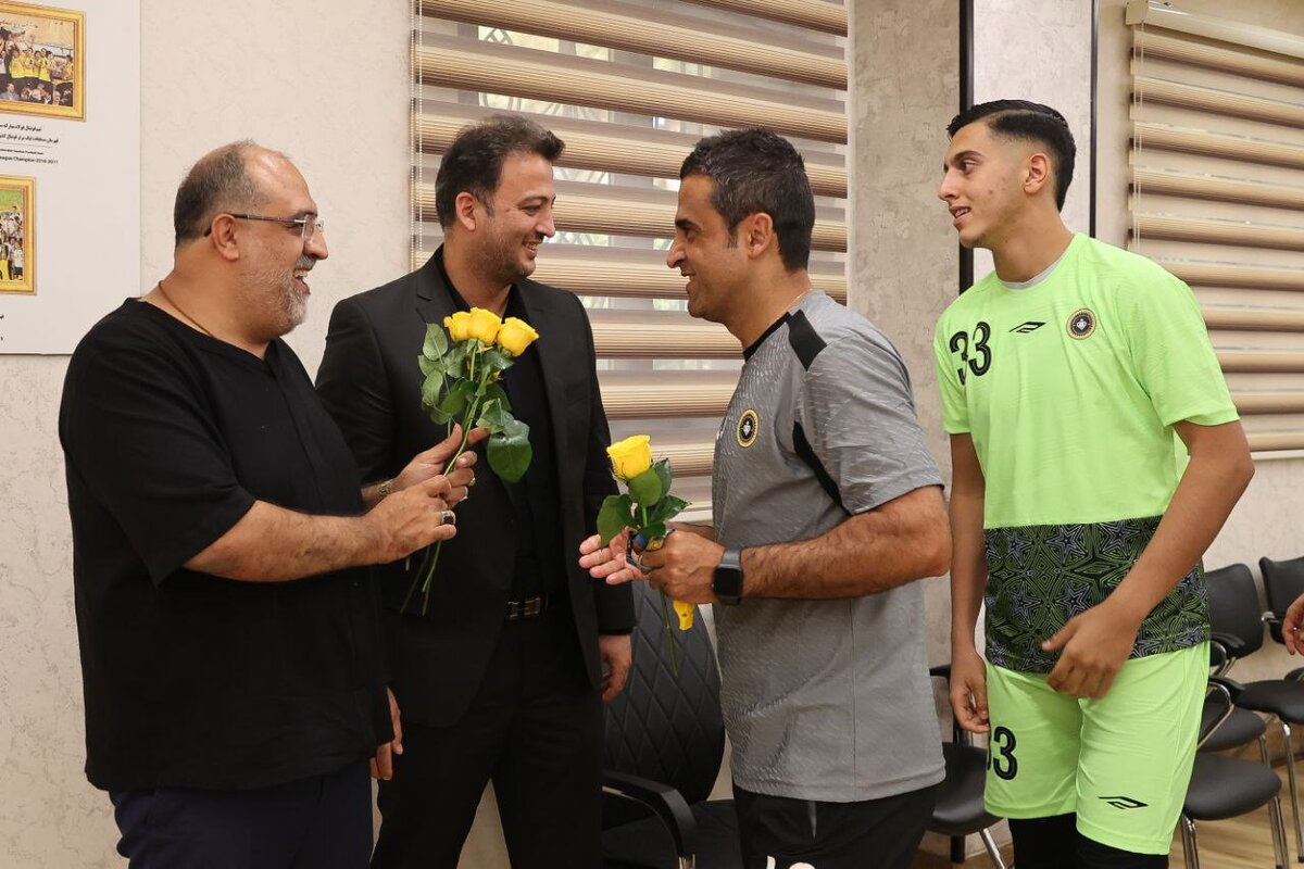 بازگشت سپاهان به باغ فردوس/ مورایس و ستارههای جدید از راه رسیدند