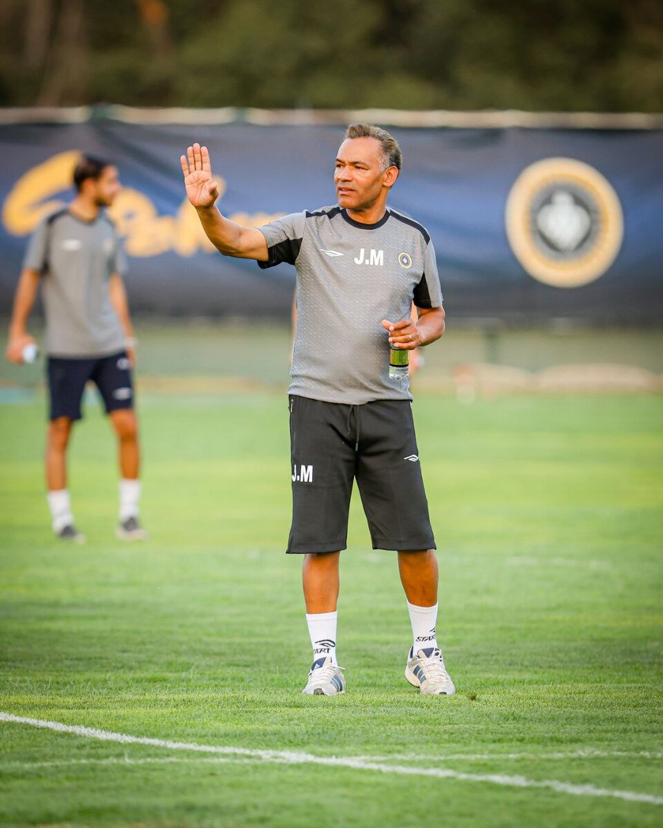 بازگشت سپاهان به باغ فردوس/ مورایس و ستارههای جدید از راه رسیدند