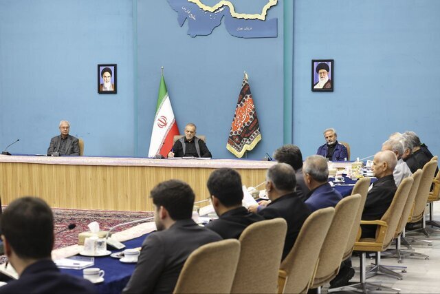 قول می‌دهم بستر مشارکت مردم و بخش خصوصی را در عرصه اقتصاد و تولید فراهم کنیم