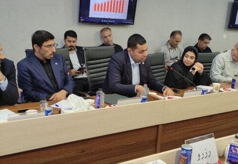 صنعت فولاد را دریابید / میتوانیم هفتمین فولادساز برتر جهان شویم دشتیانه