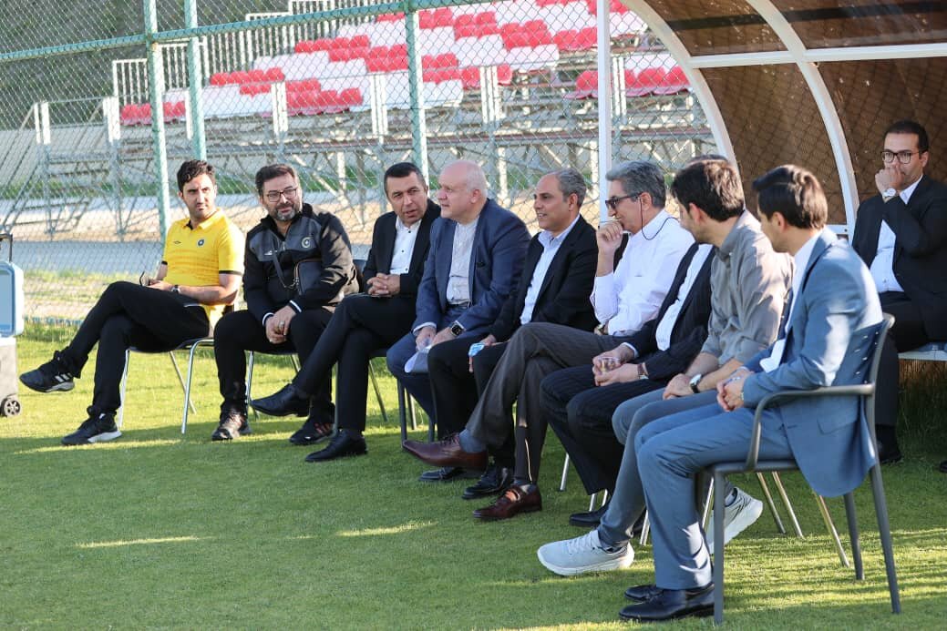 بازیهای دوستانه یکی از وجوه مهم دیپلماسی ورزشی است/ پیشنهاد گسترش روابط ورزشی سپاهان و تیمهای ترکیه