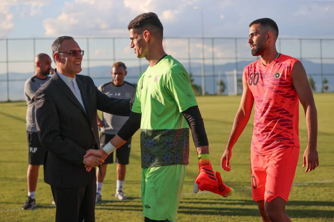 بازیهای دوستانه یکی از وجوه مهم دیپلماسی ورزشی است/ پیشنهاد گسترش روابط ورزشی سپاهان و تیمهای ترکیه