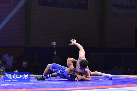 لیگ یک کشتی فرنگی