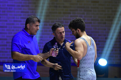 لیگ یک کشتی فرنگی