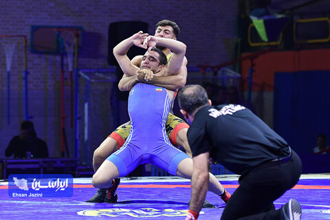 لیگ یک کشتی فرنگی