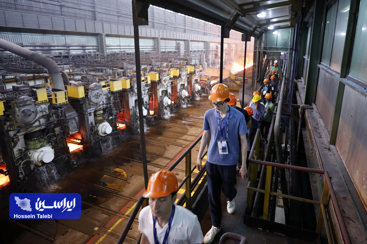 بازدید ۳۰۰ نفر از دانشآموزان نخبه شرکت کننده در المپیاد فیزیک از شرکت فولاد مبارکه