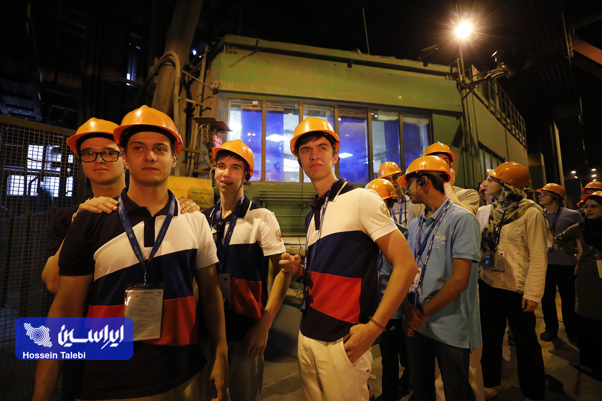 بازدید ۳۰۰ نفر از دانشآموزان نخبه شرکت کننده در المپیاد فیزیک از شرکت فولاد مبارکه