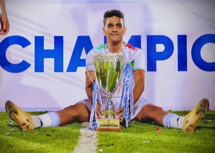 یک مدافع مدافع جوان در جمع سرخ‌پوشان پایتخت