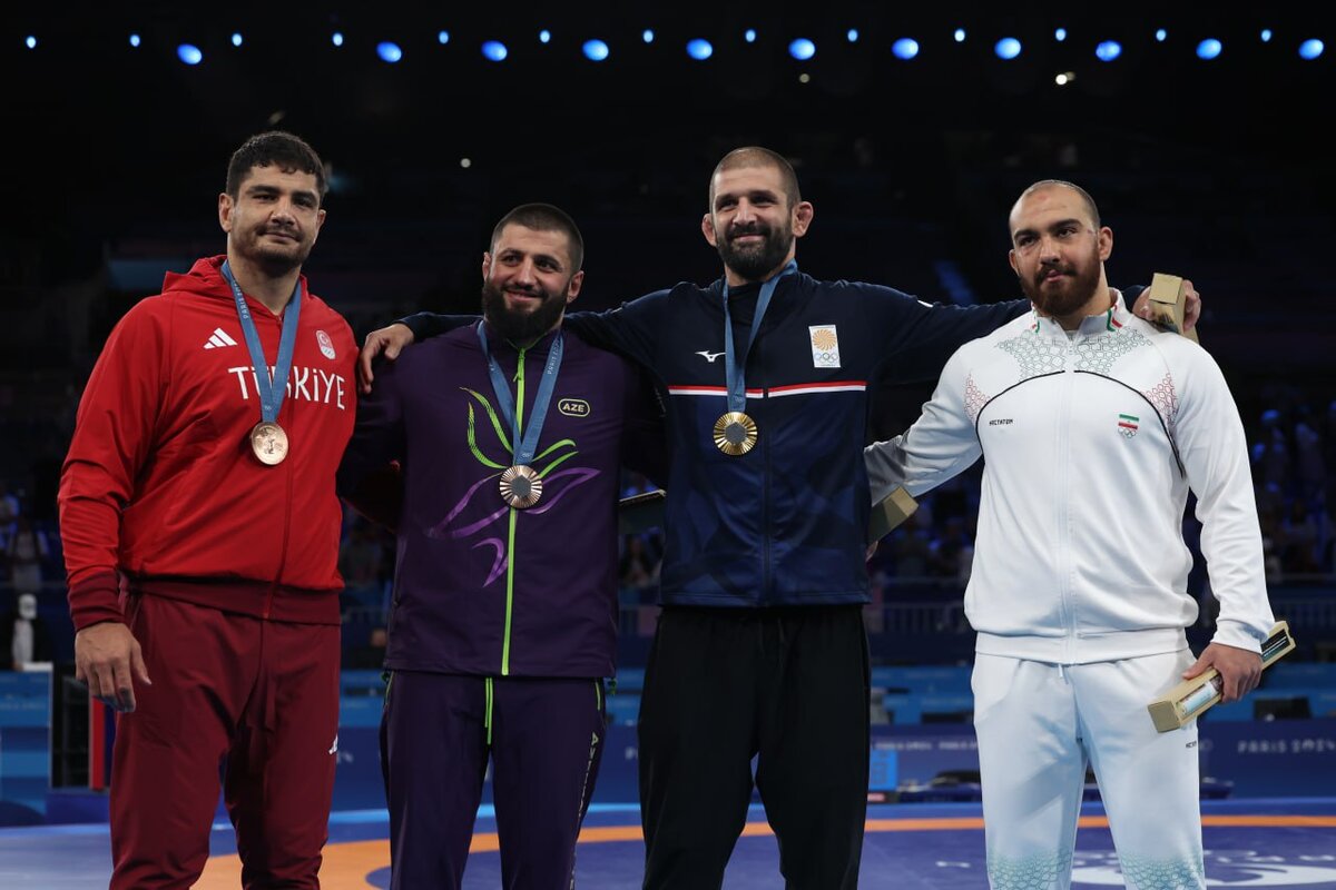 بازگشت کامل نشد؛ زارع نقرهای شد