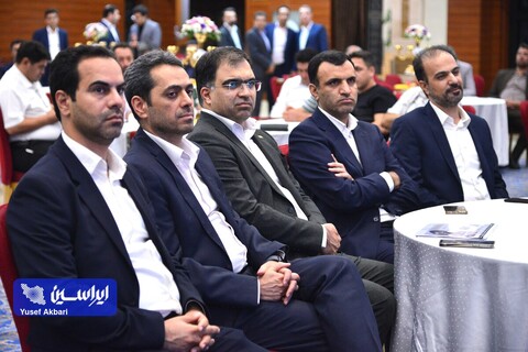 نشست صمیمی شرکت فولاد مبارکه و شرکای کسب و کار عرصه لوازم خانگی