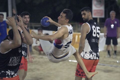 نتایج مسابقات لیگ برتر هندبال ساحلی در مناطق شمال و جنوب/ صدرنشینی بندرانزلی در پایان دور رفت هندبال ساحلی