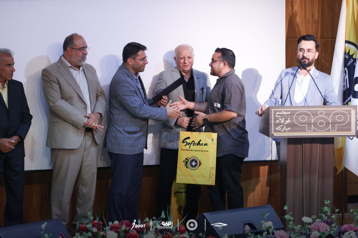 بازدید فعالان رسانهای ورزش از شرکت فولاد مبارکه