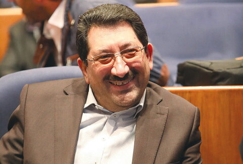 وزیر پیشنهادی صمت برنامه و رزومه قابل دفاعی دارد اتابک