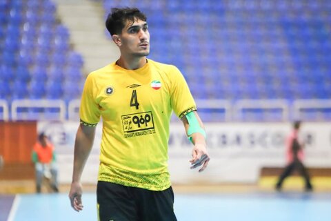 بهترین گوش راست لیگ با سپاهان ادامه میدهد هندبال سپاهان