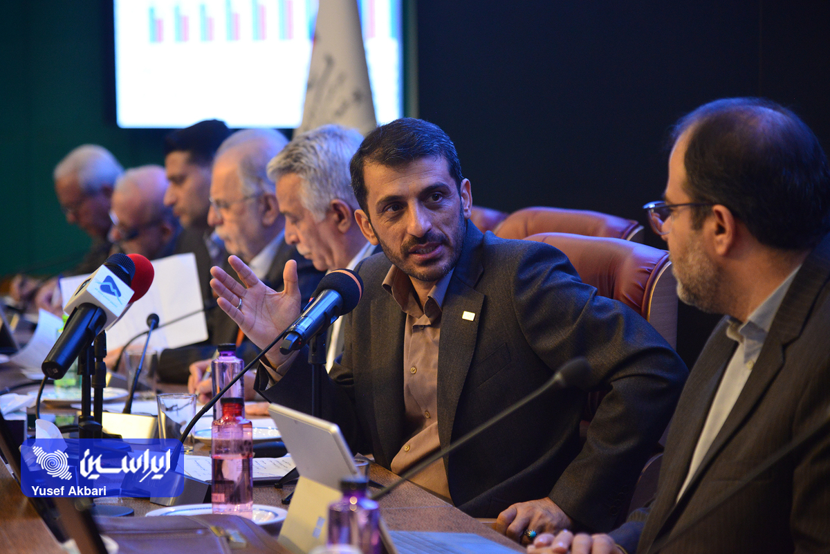 با نگاه ملی به صنعت فولاد همه برنده باشیم / رقابت‌پذیری صنعت فولاد در خطر است