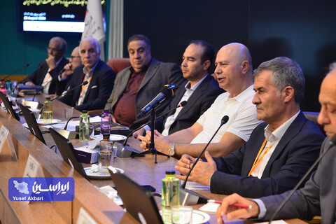 پنل دوم همایش «توسعه متوازن و پایدار صنعت آهن و فولاد ایران»