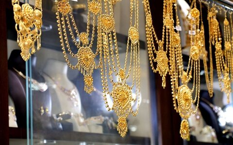 شکست سقفهای قیمتی بازار طلا یکی پس از دیگری / قیمت سکه امامی تا کجا افزایش پیدا میکند؟ بازار طلا