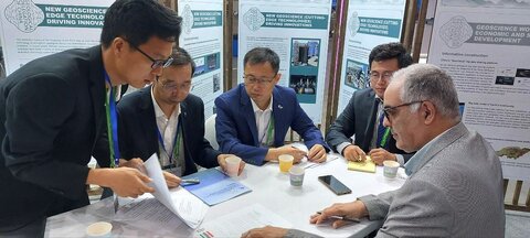 تفاهمنامه همکاری سازمانهای زمینشناسی ایران و چین امضا شد چین