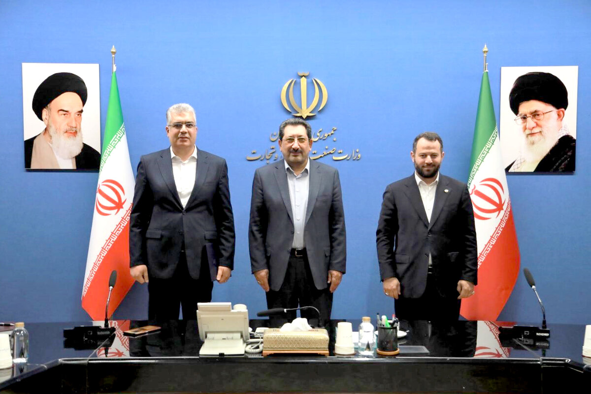  دهقان دهنوی، رئیس کل سازمان توسعه تجارت ایران شد + سوابق