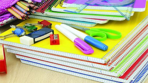 توزیع ۲۰۰۰ بسته لوازمتحریر بین دانشآموزان تحت پوشش کمیته امداد و بهزیستی شهرستان مبارکه با مساعدت فولاد مبارکه لوازم التحریر