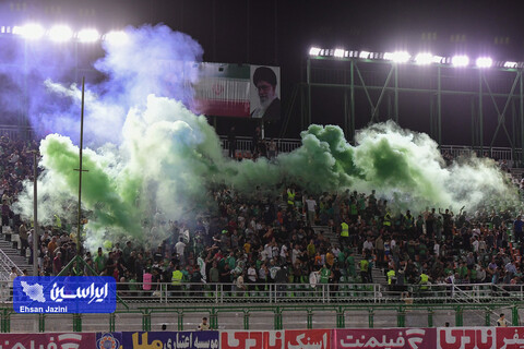 آتش‌بازی تماشایی سپاهانی‌ها قبل از دیدار با تراکتور