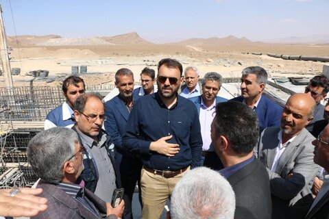 بازدید اعضاء کارگروه سازگاری با کمآبی اصفهان از پروژه تأمین آب از جنوب استان آب