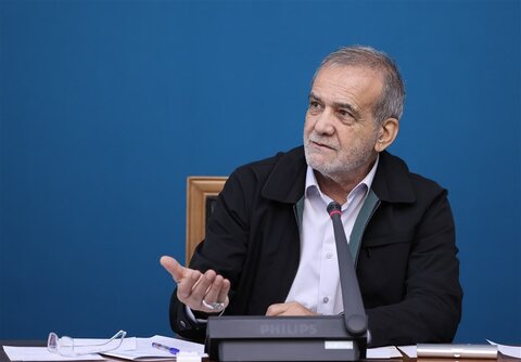 تاکید رئیسجمهور بر حضور بخش خصوصی در حوزه حملونقل / کیفیت جادههای ترانزیتی ارتقا یابد پزشکیان