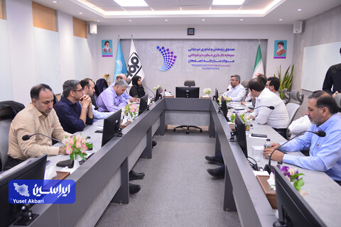 بازدید معاون برنامه‌ریزی و توانمندسازی ایمیدرو از صندوق سرمایه‌گذاری خطرپذیر فولاد مبارکه