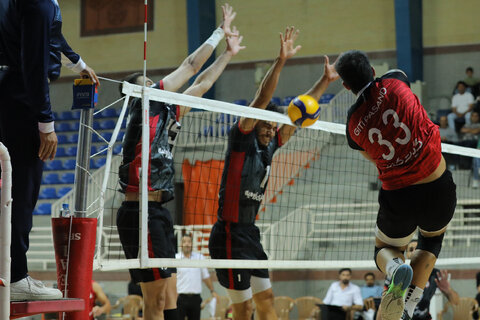 نخستین شکست سه بر صفر گیتیپسند به دست ارومیه رقم خورد والیبال