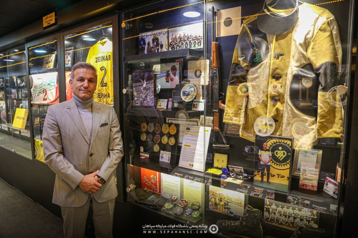 رونمایی از ویترین منصور ابراهیمزاده، رسول جزینی، بابک پروینی و الهام فرهمند در موزه سپاهان