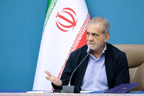 دستور رئیس جمهور برای رفع سریع موانع پیشروی سرمایهگذاران در صنعت برق پزشکیان