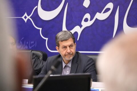استاندار اصفهان بر تسریع در اجرای پروژههای آبی، راه و مسکن سمیرم تاکید کرد استاندار