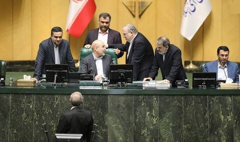 نمایندگان مکلف به تحویل هدایای دریافتی به مجلس شدند مجلس