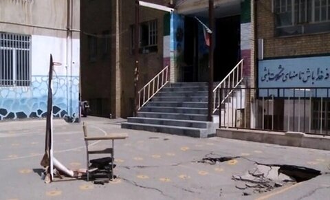 تخصیص مالیات صنایع به مدرسهسازی اقدام بیبدیل دولت چهاردهم است مدرسه