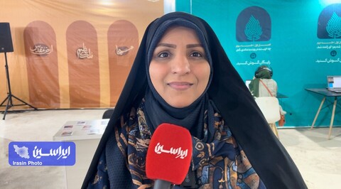 خانواده‌ها کتاب بخوانند و فرزندان خود را هم به کتاب خواندن عادت دهند