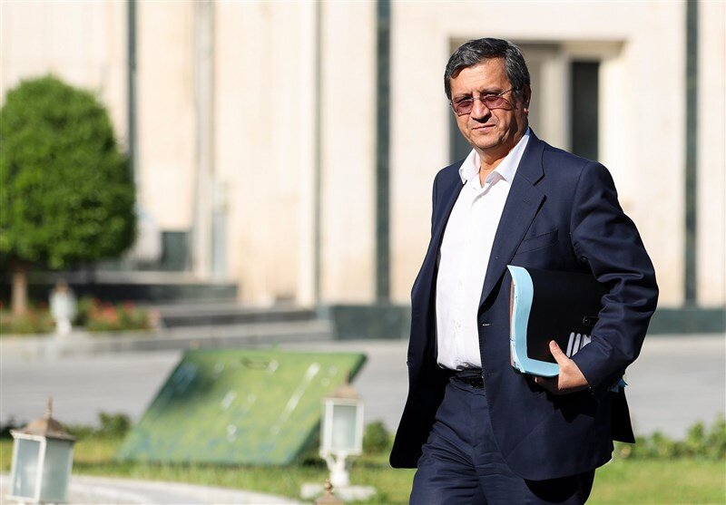 افرادی که خودرو ندارند از پایین بودن قیمت بنزین چه نفعی می‌برند؟