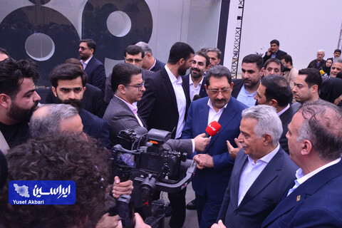 بازدید وزیر صمت از سالن اختصاصی فولادمبارکه در بیست و یکمین نمایشگاه ایران متافو