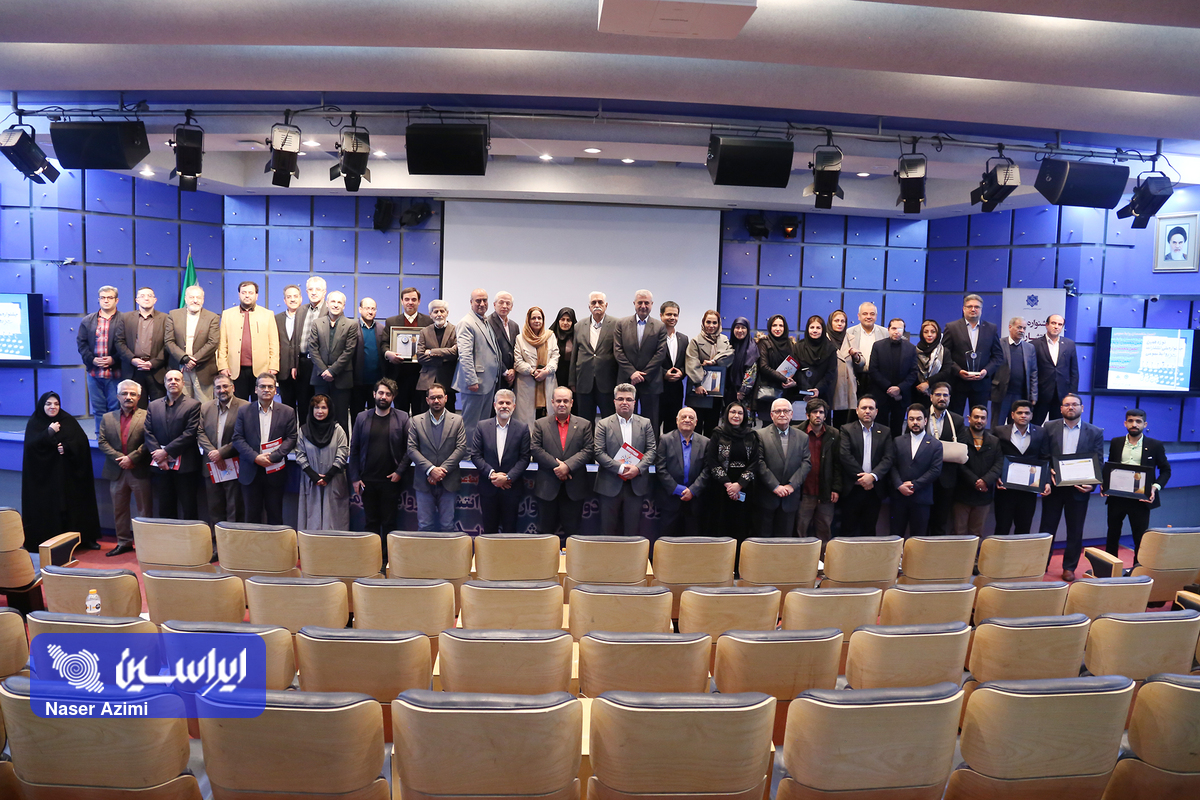 فولاد مبارکه بالاترین سطح جایزه نوزدهمین جشنواره ملی انتشارات روابط عمومی را کسب کرد / درخشش با ۴ رتبه اول و یک رتبه دوم